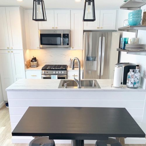 Bright White Shaker Kitchen Cabinets