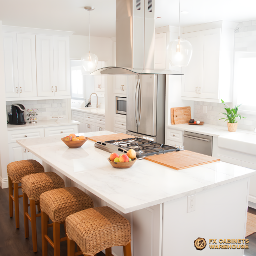 Snow Bay BWR | White Raised Cabinets