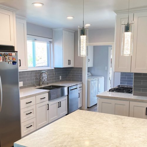 Bright White Shaker Kitchen Cabinets